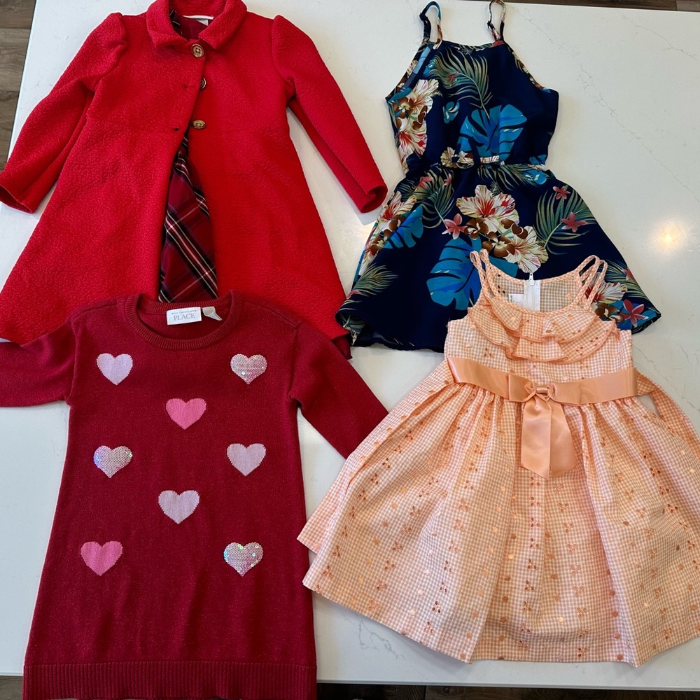Set of 9 girls dresses size 4t like new or new